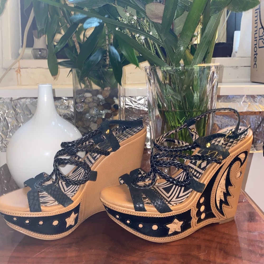 Jessica Simpson Wedges
